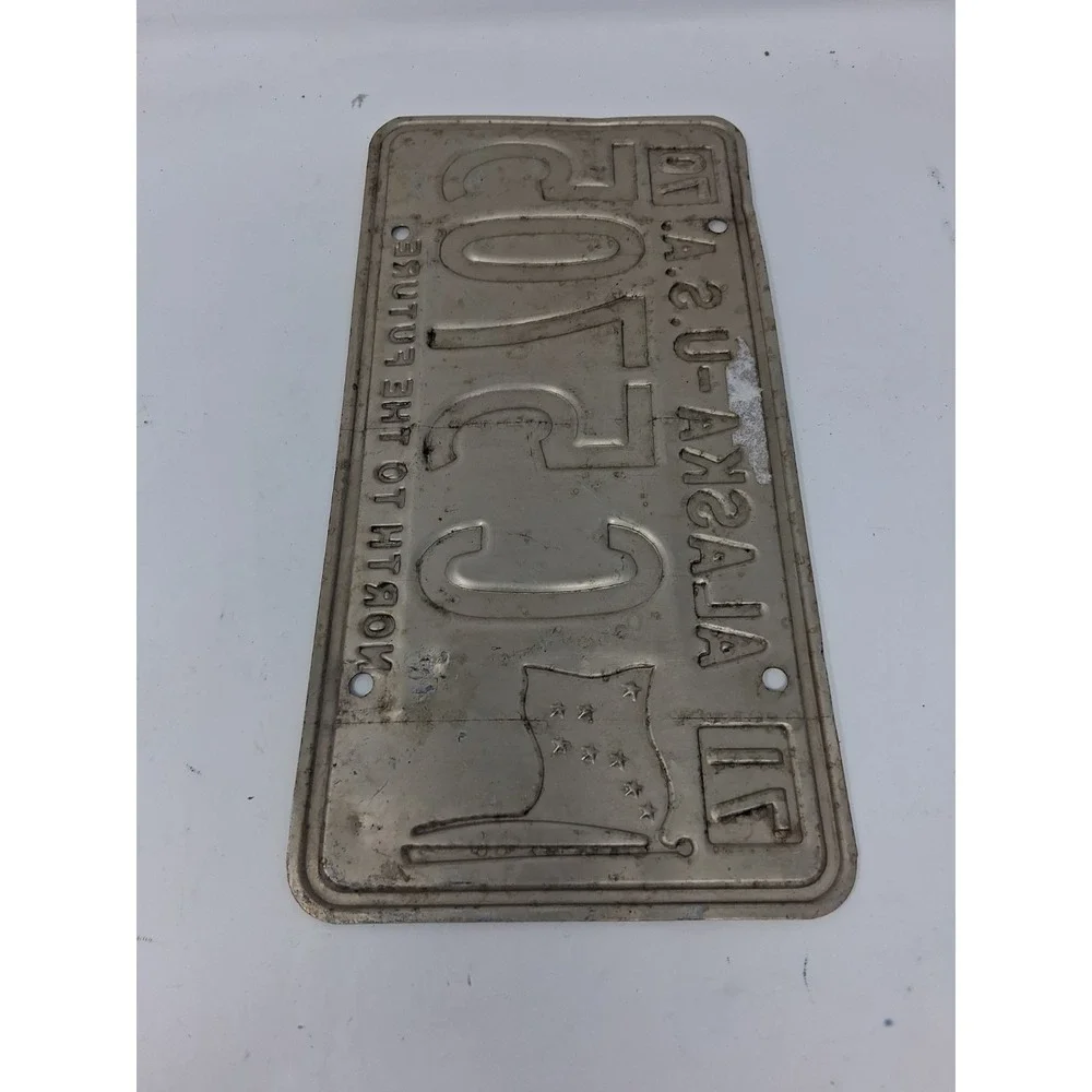 1970-71 Alaska FLAG License Plate Tag Original. Q